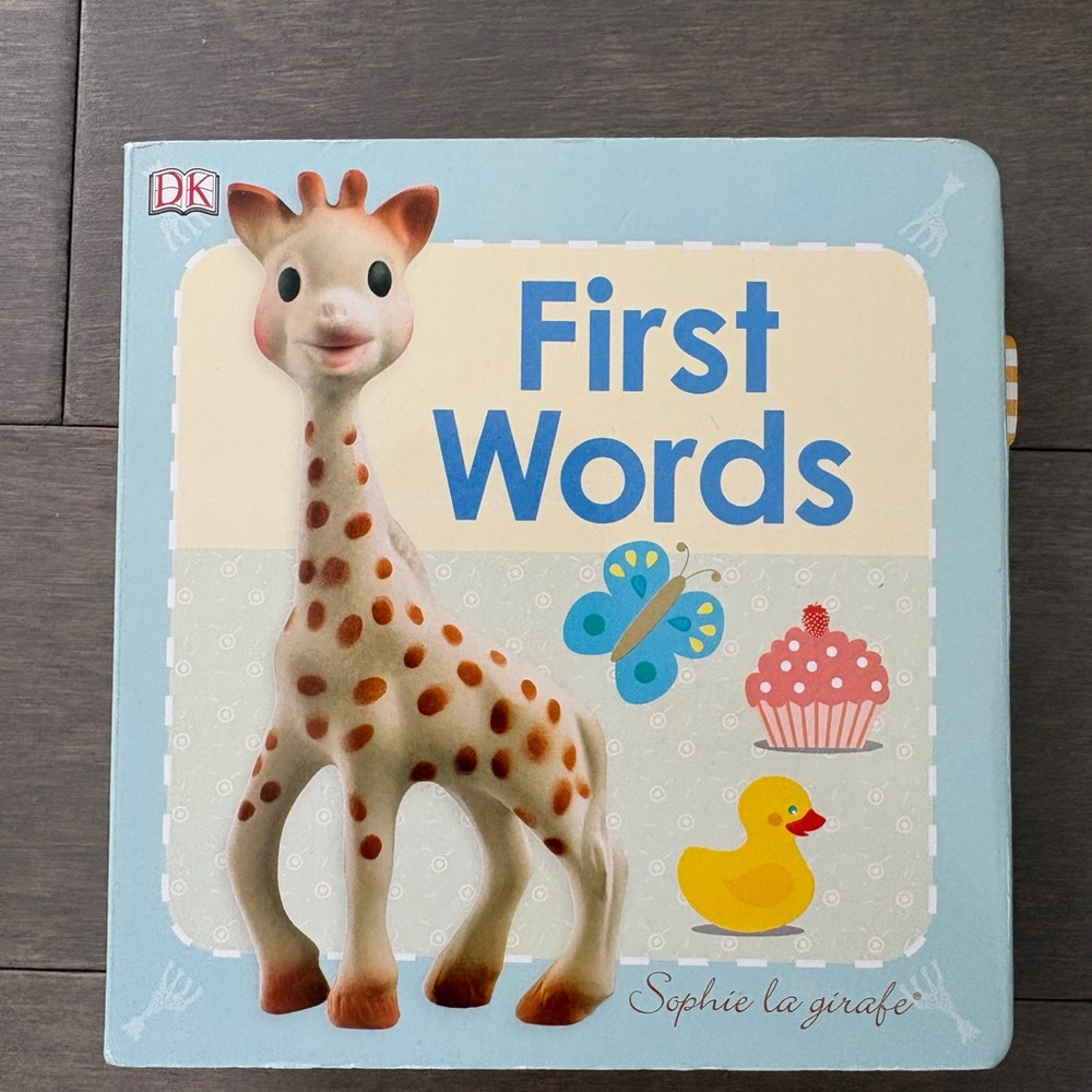 3/$20🌟 ‘First Words’ Board Book - Sophie la Girafe